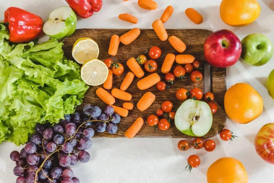 Eat a lot of fruits and vegetables every day, no need to supplement vitamins